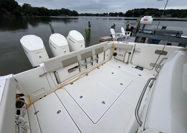 Boston Whaler 420 Outrage image