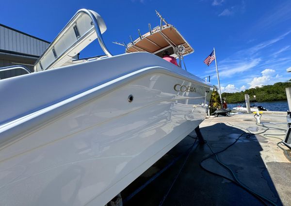 Cobia 274 Center Console image