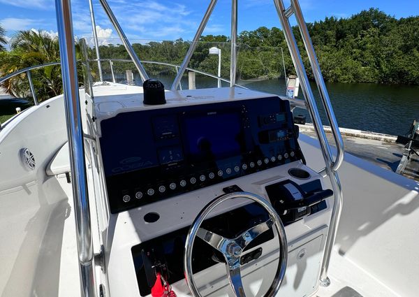 Cobia 274 Center Console image