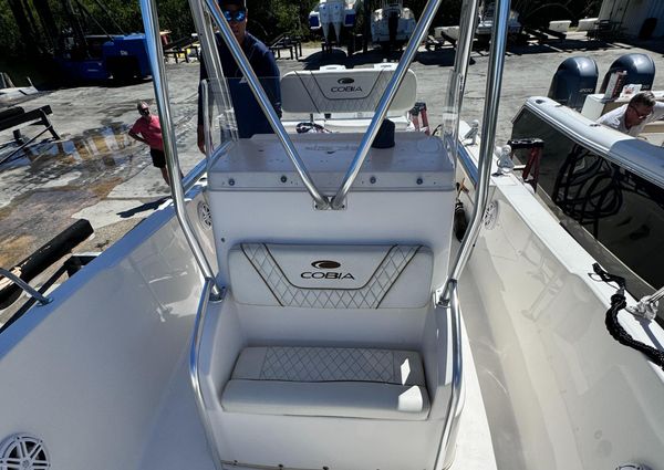 Cobia 274 Center Console image