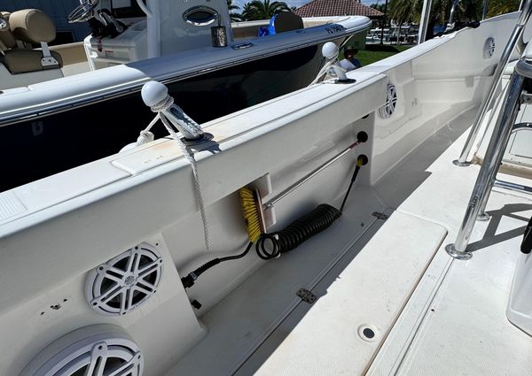 Cobia 274 Center Console image