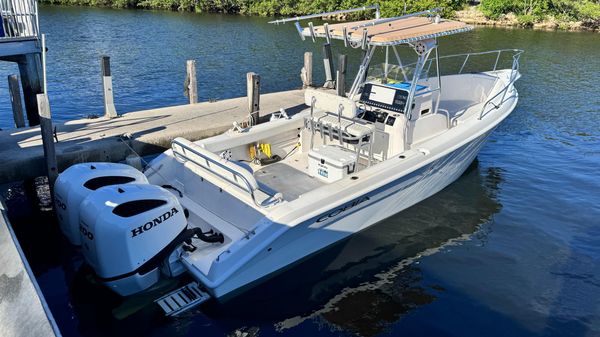 Cobia 274 Center Console 