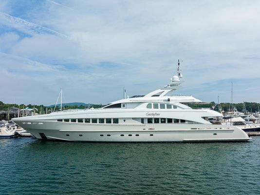 Heesen 44m - main image