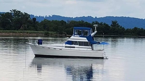 Bayliner 3870 