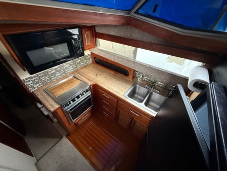 Bayliner 3870 image