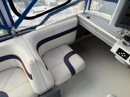 Bayliner 3870 image