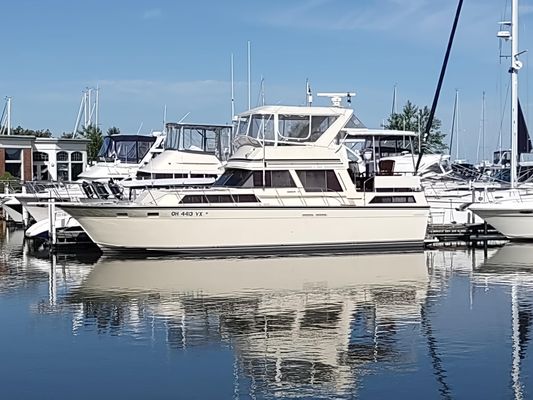 Marinette Marquis Motor Yacht - main image