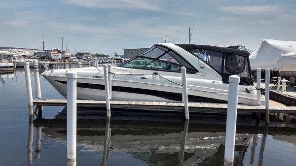 Sea Ray 370 Venture