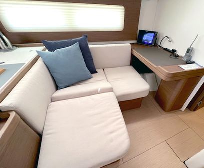 Beneteau OCEANIS-YACHT-54 image