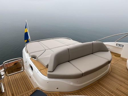 Princess Yachts V55 image