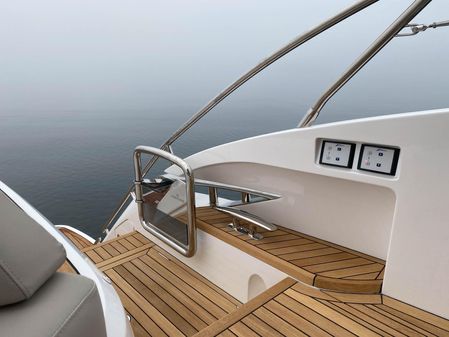 Princess Yachts V55 image