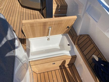 Princess Yachts V55 image