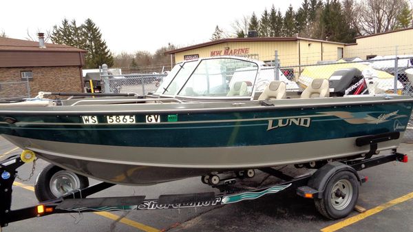 Lund 1700 Fisherman