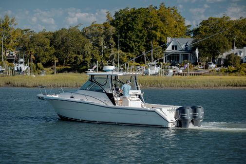 Pursuit 3070 Offshore Center Console image