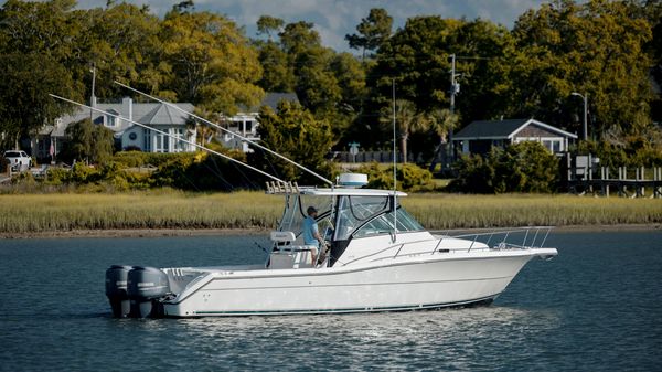 Pursuit 3070 Offshore Center Console 