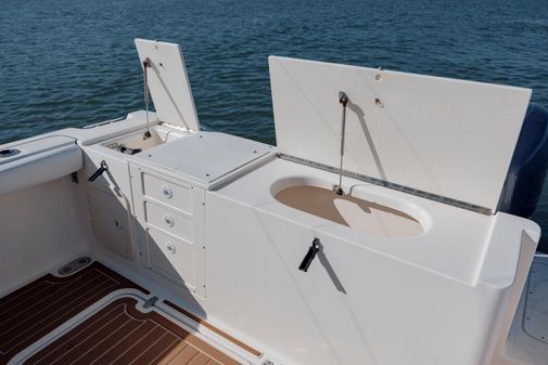 Pursuit 3070 Offshore Center Console image