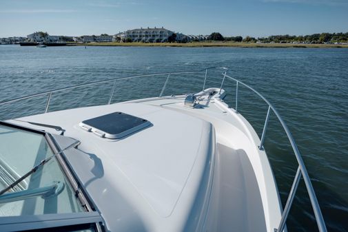 Pursuit 3070 Offshore Center Console image