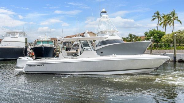 Intrepid 327 Center Console 