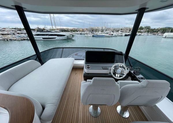 Azimut 68 FLY image