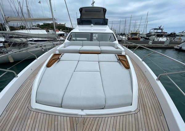 Azimut 68 FLY image