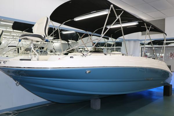 Stingray 212SC - main image