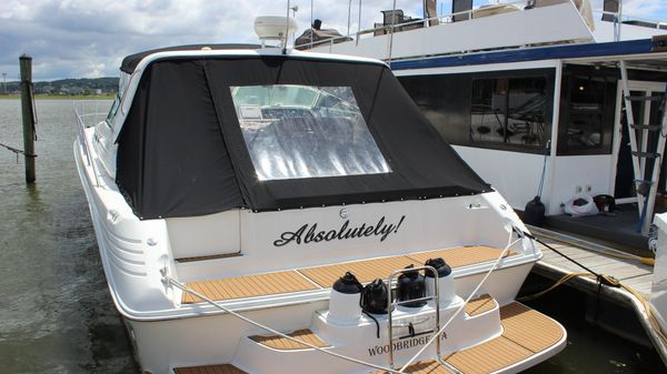 Sea Ray 400 Express Cruiser 