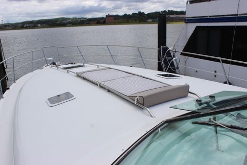 Sea Ray 400 Express Cruiser image