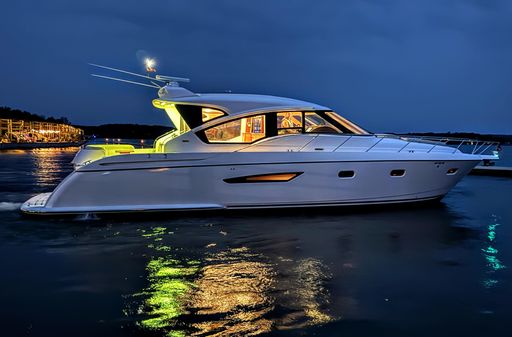 Tiara Yachts 5800 Sovran image