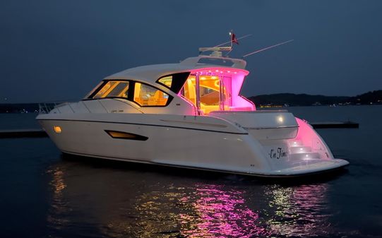 Tiara Yachts 5800 Sovran image