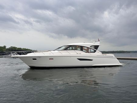 Tiara Yachts 5800 Sovran image