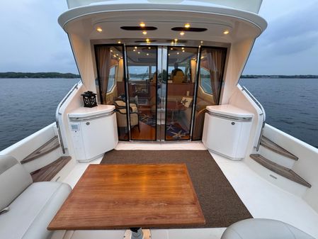 Tiara Yachts 5800 Sovran image