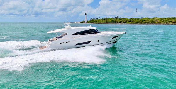 Riviera 5400 Sport Yacht image