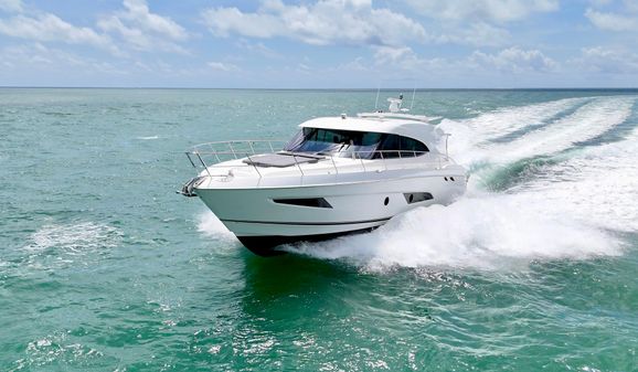 Riviera 5400 Sport Yacht image