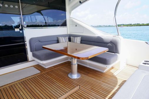 Riviera 5400 Sport Yacht image