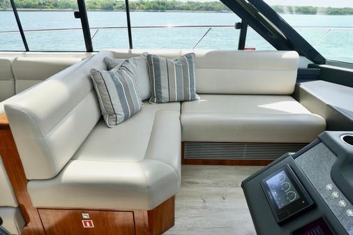 Riviera 5400 Sport Yacht image