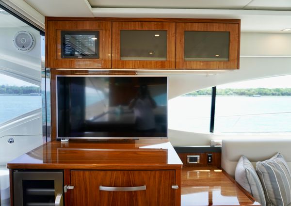 Riviera 5400 Sport Yacht image