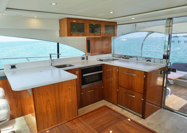 Riviera 5400 Sport Yacht image