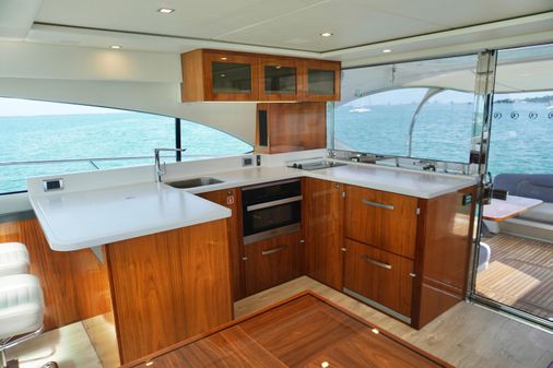 Riviera 5400 Sport Yacht image