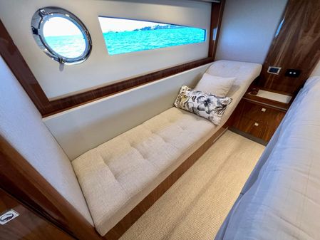 Riviera 5400 Sport Yacht image