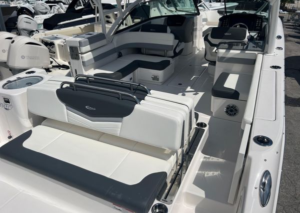 Robalo R317-DUAL-CONSOLE image