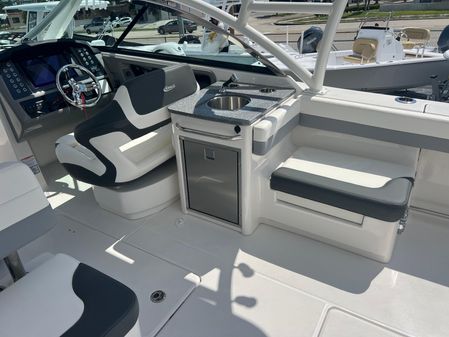 Robalo R317-DUAL-CONSOLE image