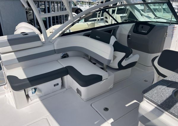 Robalo R317-DUAL-CONSOLE image