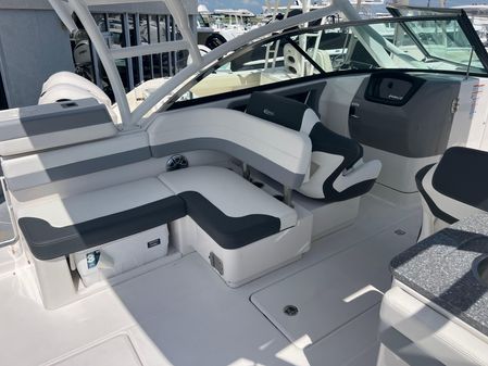 Robalo R317-DUAL-CONSOLE image