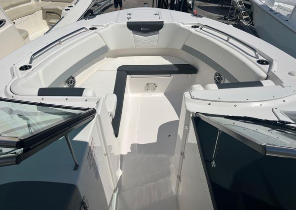 Robalo R317-DUAL-CONSOLE image