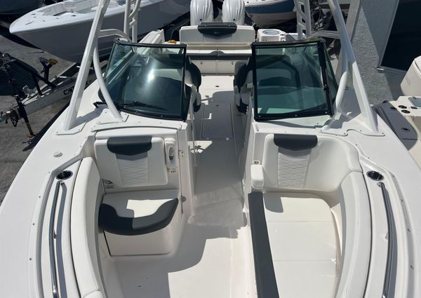 Robalo R317-DUAL-CONSOLE image