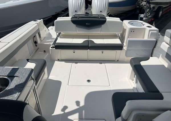 Robalo R317-DUAL-CONSOLE image