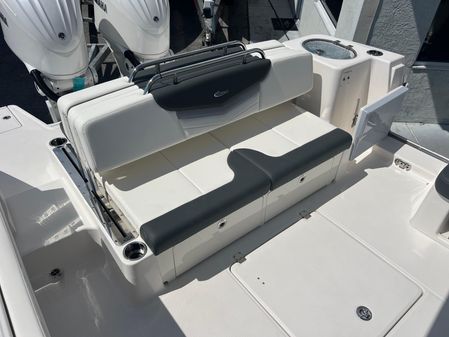 Robalo R317-DUAL-CONSOLE image