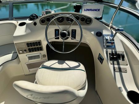 Bayliner 2858 Ciera Command Bridge image