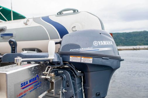 Ranger Tugs R29 image