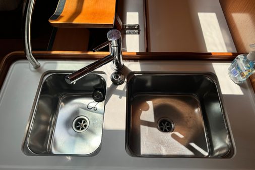 Beneteau 46 image